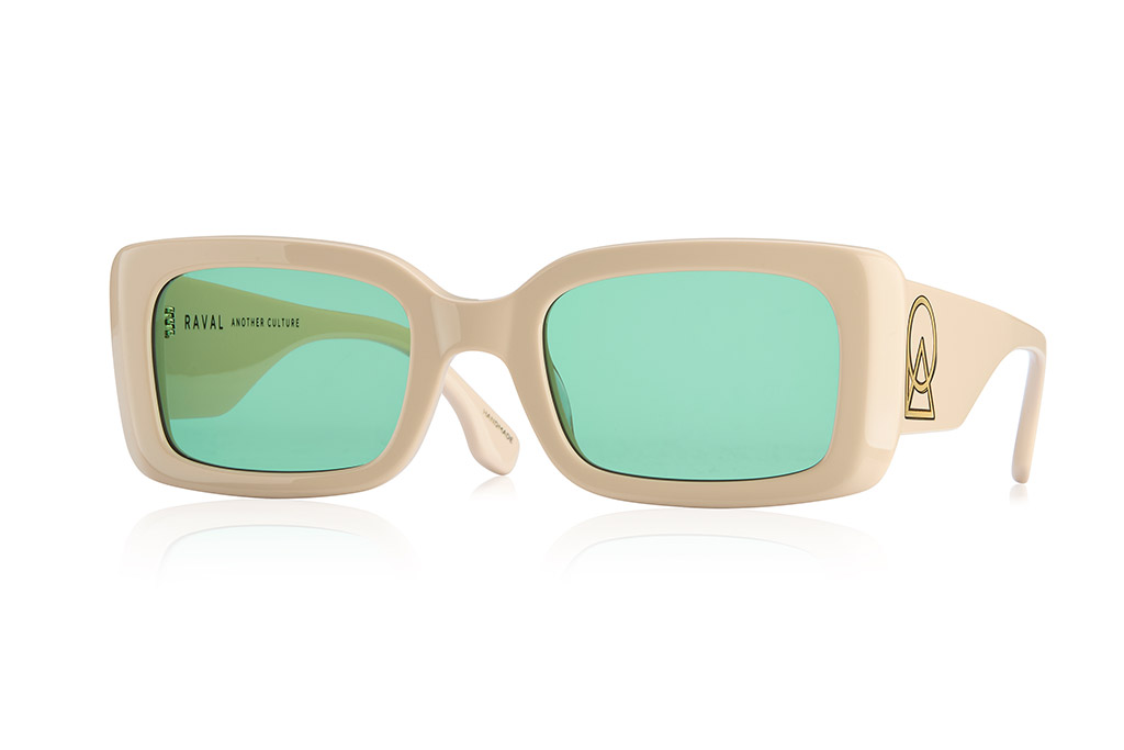 Fotografia de gafas de sol para la marca Raval eyewear