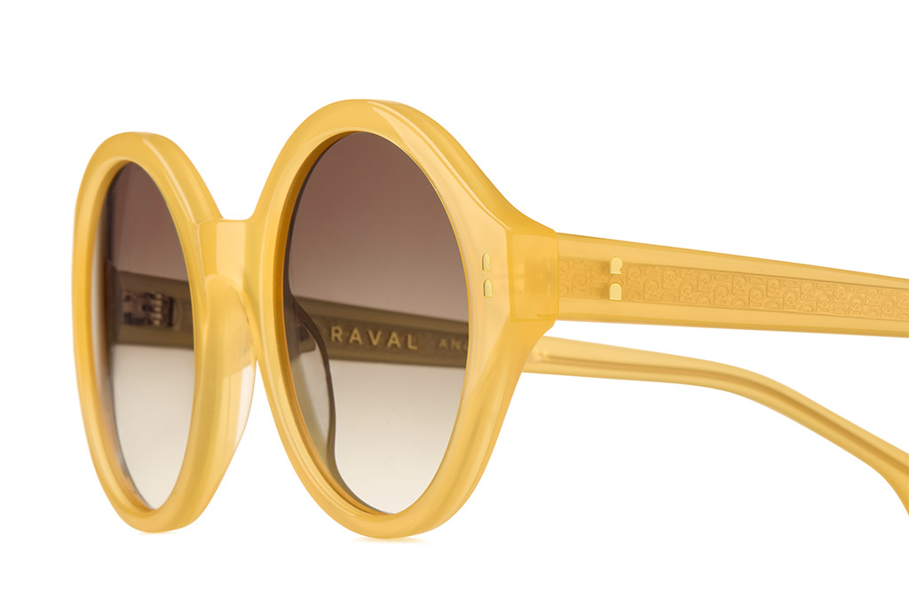 Fotografia de gafas de sol para la marca Raval eyewear